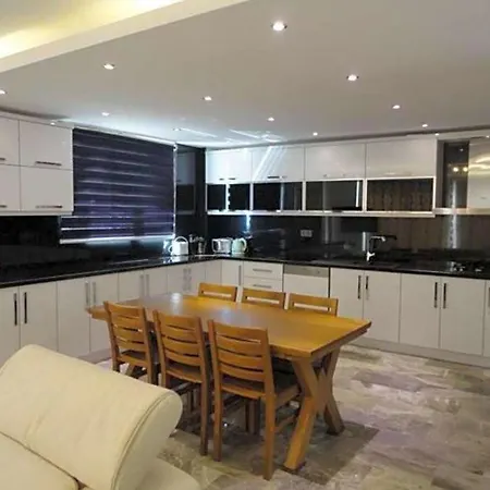 Villa Sleeps 12 Pool Air Con Wifi Kalkan